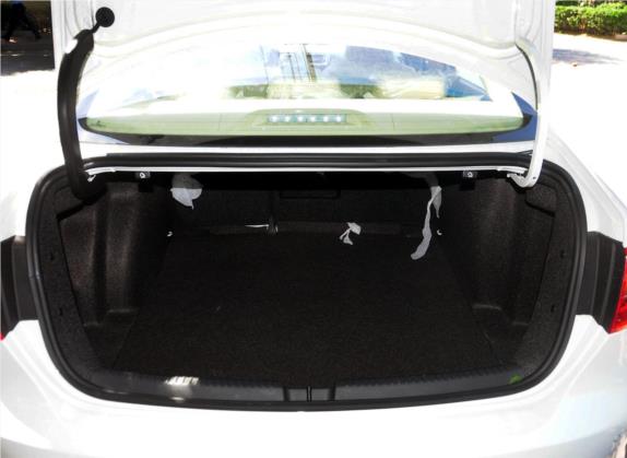 速腾 2014款 改款 1.6L 手动舒适型 车厢座椅   后备厢