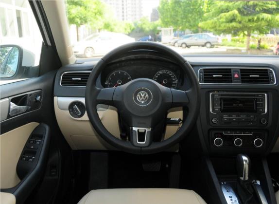 速腾 2014款 改款 1.6L 自动舒适型 中控类   驾驶位