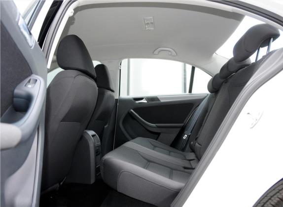 速腾 2014款 改款 1.6L 自动时尚型 车厢座椅   后排空间