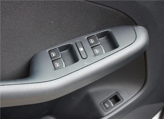速腾 2014款 改款 1.6L 手动领先型 车厢座椅   门窗控制