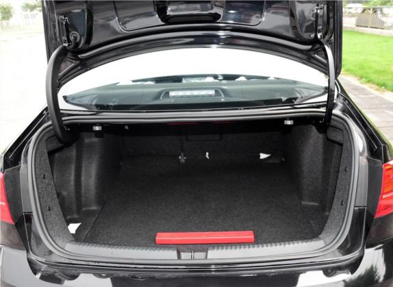 速腾 2015款 230TSI 手动舒适型 车厢座椅   后备厢