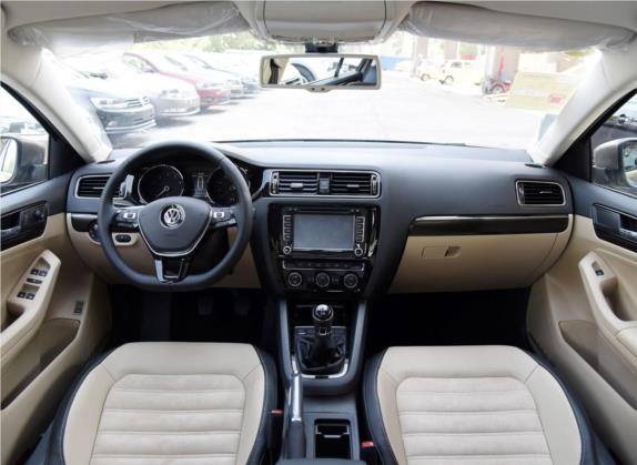 速腾 2015款 230TSI 手动豪华型 中控类   中控全图
