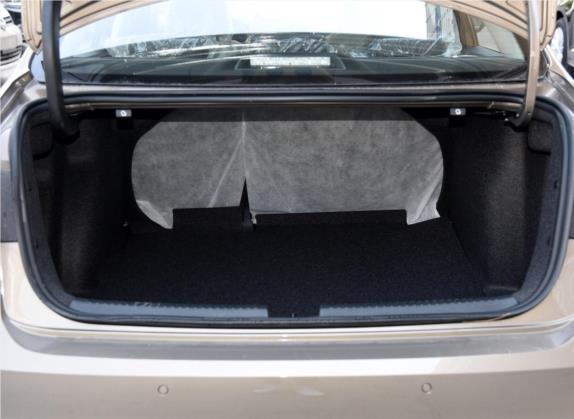 速腾 2015款 230TSI 手动豪华型 车厢座椅   后备厢