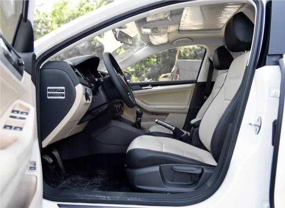 速腾 2015款 1.6L 手动舒适型 车厢座椅   前排空间