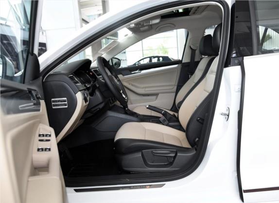速腾 2015款 1.6L 自动舒适型 车厢座椅   前排空间