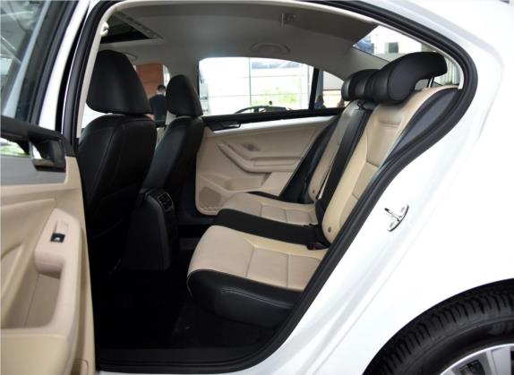 速腾 2015款 1.6L 自动舒适型 车厢座椅   后排空间