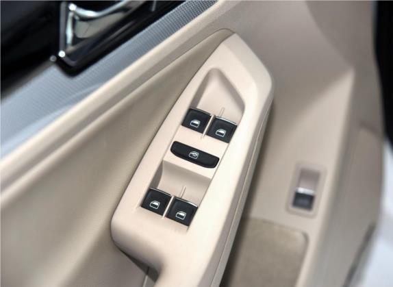 速腾 2015款 1.6L 自动舒适型 车厢座椅   门窗控制
