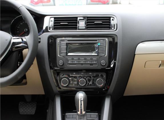 速腾 2015款 230TSI 自动舒适型 中控类   中控台