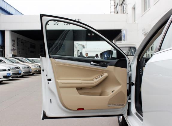 速腾 2015款 230TSI 自动舒适型 车厢座椅   前门板