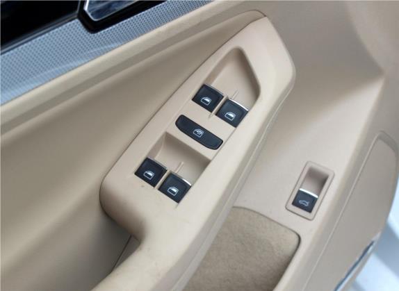 速腾 2015款 230TSI 自动舒适型 车厢座椅   门窗控制
