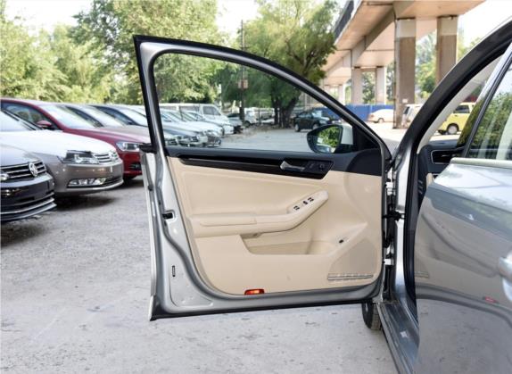 速腾 2015款 230TSI 自动豪华型 车厢座椅   前门板