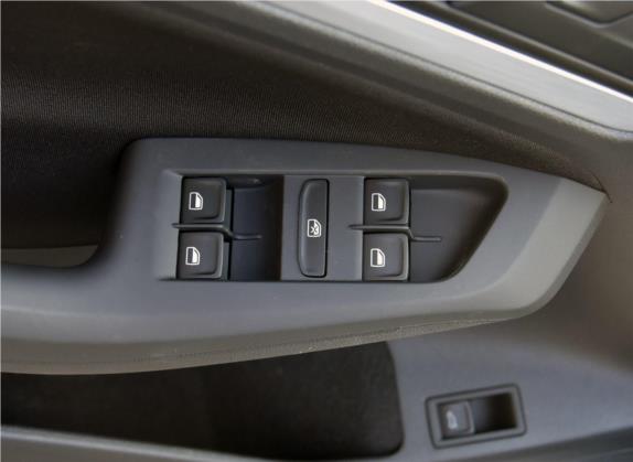 速腾 2017款 1.6L 手动时尚型 车厢座椅   门窗控制