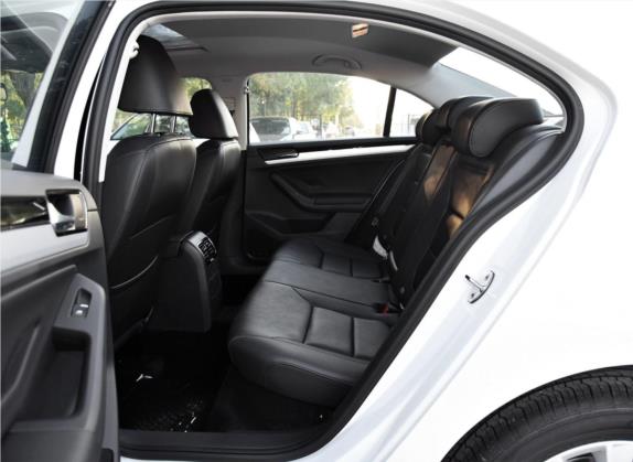 速腾 2017款 1.6L 自动舒适型 车厢座椅   后排空间