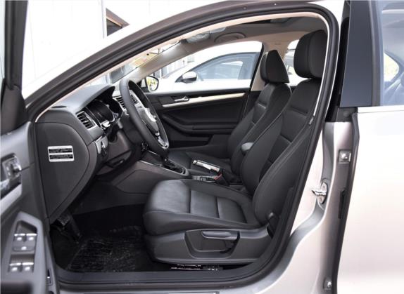 速腾 2017款 230TSI 自动舒适型 车厢座椅   前排空间