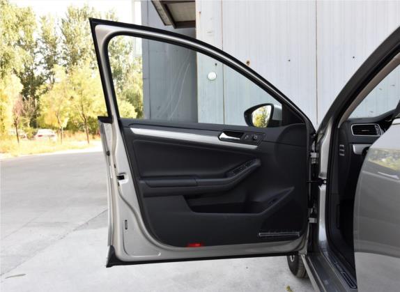 速腾 2017款 230TSI 自动舒适型 车厢座椅   前门板