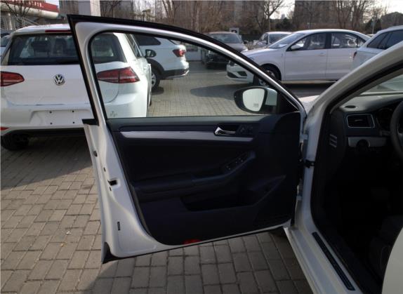速腾 2018款 1.6L 自动时尚型 车厢座椅   前门板