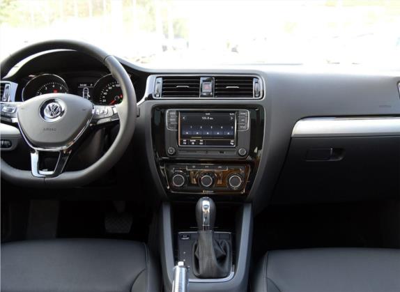 速腾 2018款 280TSI DSG舒适型 中控类   中控台