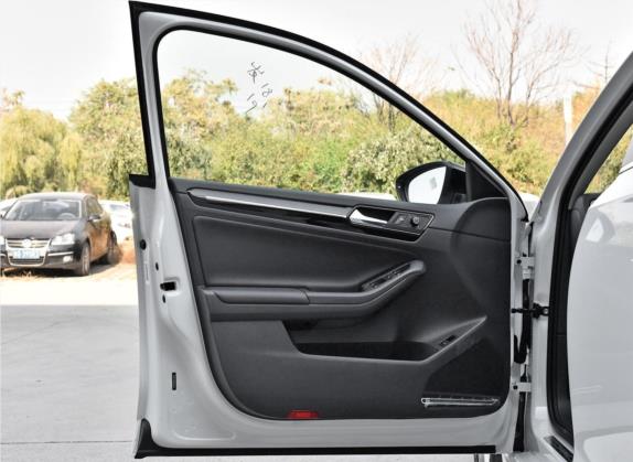 速腾 2018款 280TSI DSG豪华型 车厢座椅   前门板