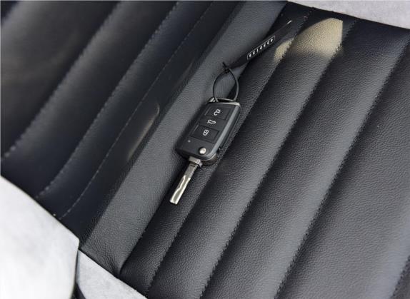 速腾 2019款 280TSI DSG R-Line 国V 其他细节类   钥匙