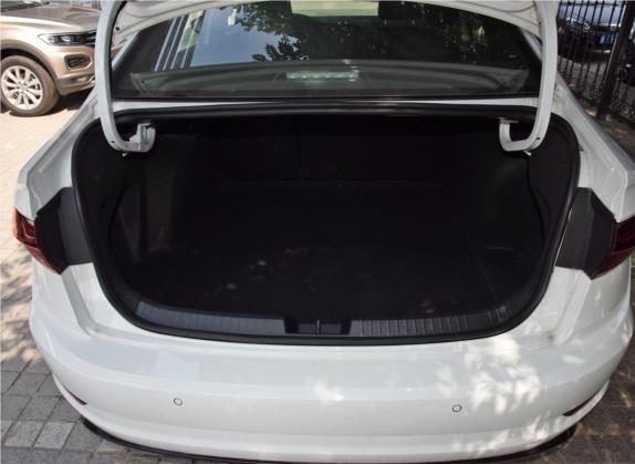 速腾 2019款 280TSI DSG R-Line 国V 车厢座椅   后备厢