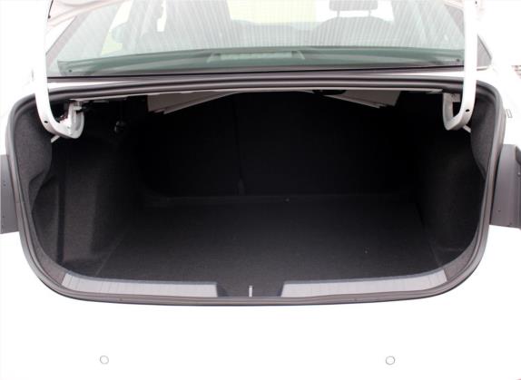 速腾 2019款 200TSI 手动舒适型 国V 车厢座椅   后备厢