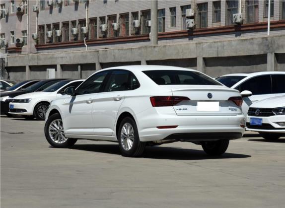 速腾 2019款 200TSI 手动时尚型 国VI 外观   斜后