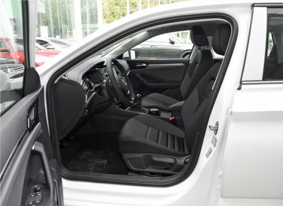 速腾 2019款 200TSI 手动舒适型 国VI 车厢座椅   前排空间