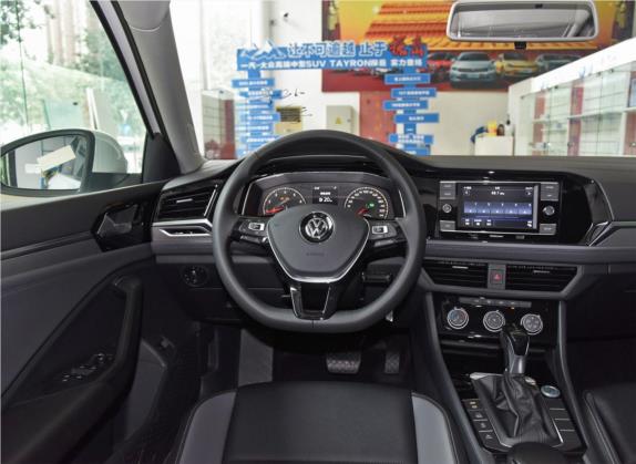 速腾 2019款 200TSI DSG舒适型 国VI 中控类   驾驶位