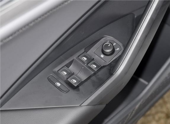速腾 2019款 280TSI DSG舒适型 国VI 车厢座椅   门窗控制