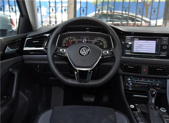速腾 2019款 280TSI DSG豪华型 国VI 中控类   驾驶位