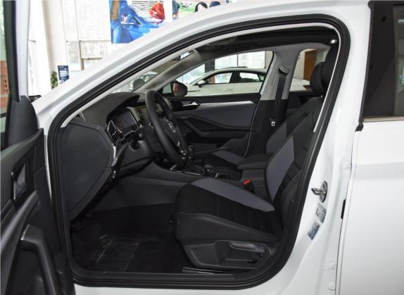 速腾 2020款 200TSI 手动舒适型 国V 车厢座椅   前排空间