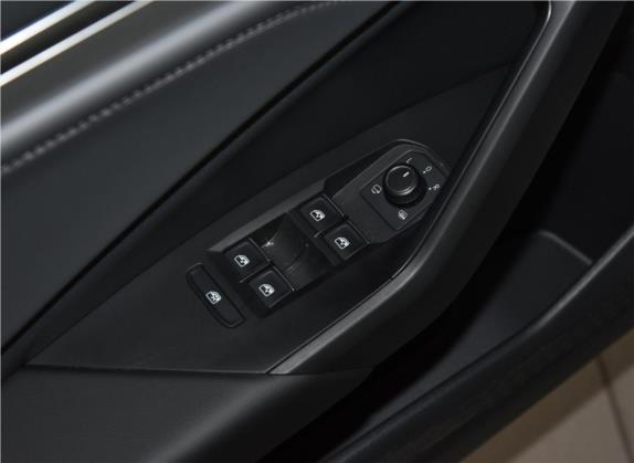 速腾 2020款 200TSI 手动舒适型 国V 车厢座椅   门窗控制