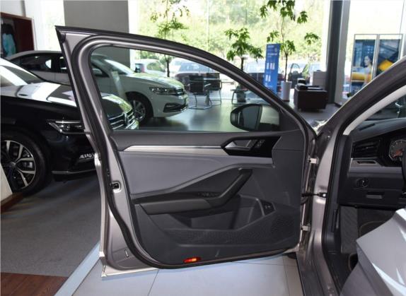 速腾 2020款 200TSI DSG舒适型 国V 车厢座椅   前门板