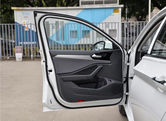 速腾 2021款 200TSI DSG舒适智联版 车厢座椅   前门板