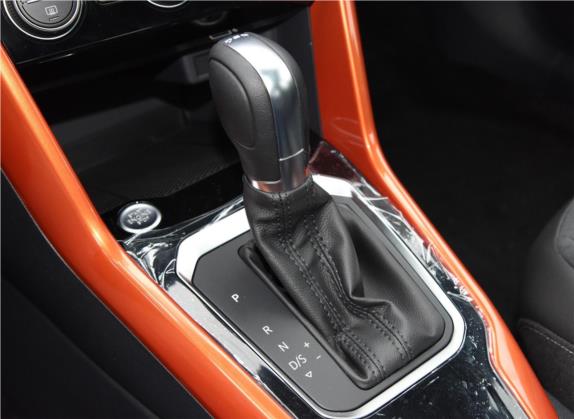 T-ROC探歌 2018款 280TSI DSG两驱豪华型 国V 中控类   挡把
