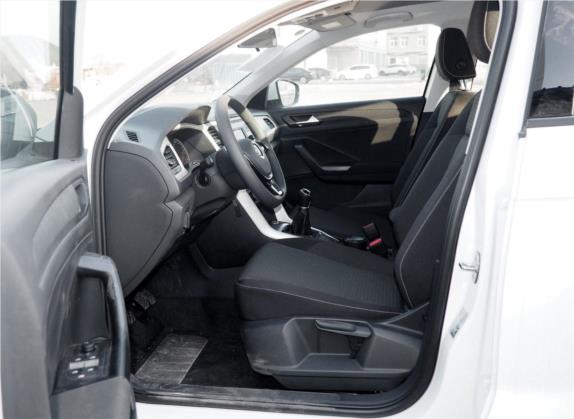 T-ROC探歌 2018款 200TSI 手动两驱时尚型 国V 车厢座椅   前排空间