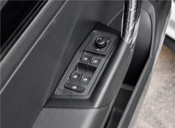 T-ROC探歌 2018款 280TSI DSG四驱舒适型 国V 车厢座椅   门窗控制