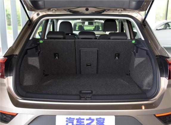 T-ROC探歌 2018款 230TSI DSG两驱进取型 国VI 车厢座椅   后备厢