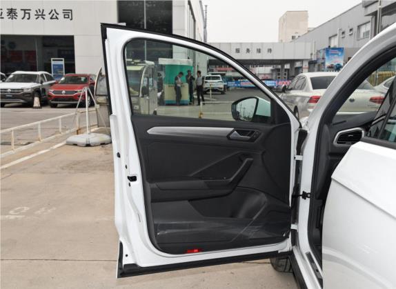 T-ROC探歌 2019款 280TSI DSG两驱R-Line Pro 车厢座椅   前门板