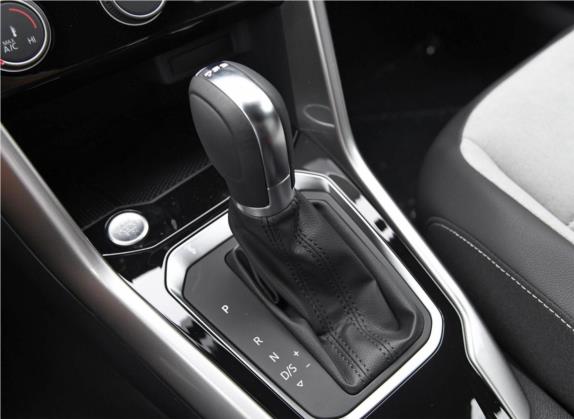 T-ROC探歌 2019款 280TSI DSG两驱R-Line Pro 中控类   挡把
