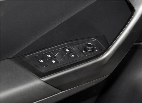 T-ROC探歌 2019款 280TSI DSG两驱R-Line Pro 车厢座椅   门窗控制