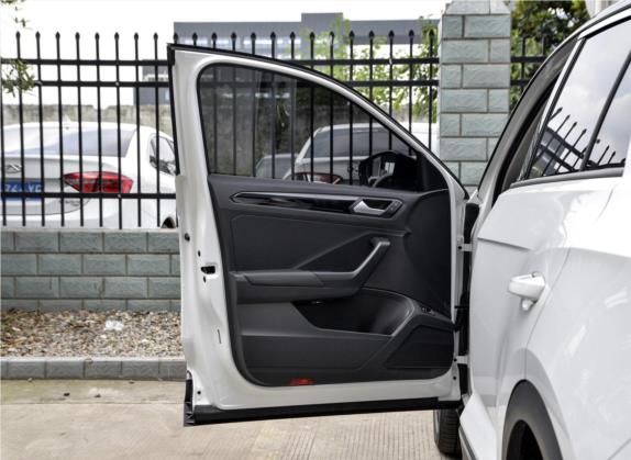 T-ROC探歌 2019款 280TSI DSG两驱舒适型 国VI 车厢座椅   前门板