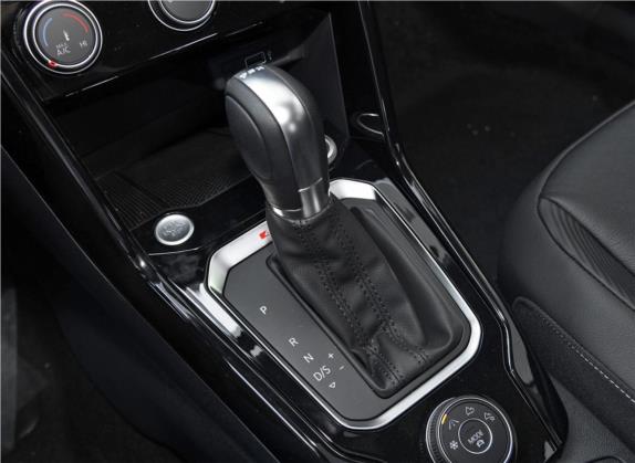 T-ROC探歌 2019款 280TSI DSG四驱舒适型 国V 中控类   挡把