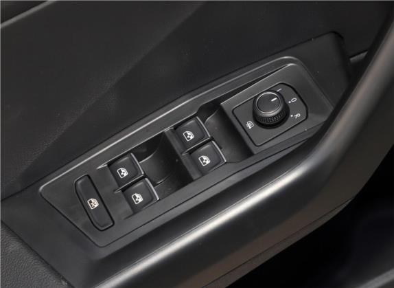 T-ROC探歌 2019款 280TSI DSG四驱舒适型 国VI 车厢座椅   门窗控制