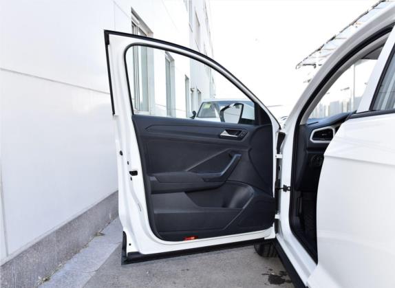 T-ROC探歌 2020款 230TSI DSG两驱时尚型 车厢座椅   前门板