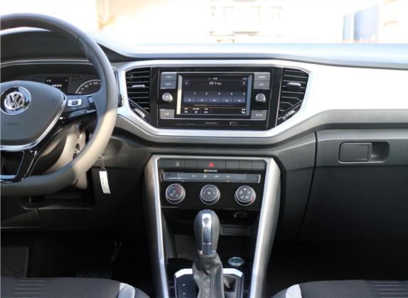 T-ROC探歌 2020款 280TSI DSG两驱进取型 中控类   中控台