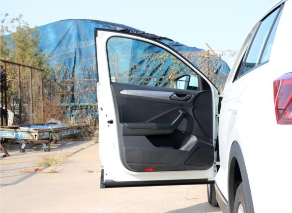 T-ROC探歌 2020款 280TSI DSG两驱进取型 车厢座椅   前门板