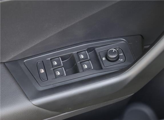 T-ROC探歌 2020款 280TSI DSG两驱舒适型 车厢座椅   门窗控制