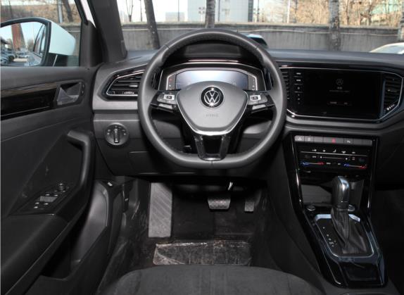 T-ROC探歌 2021款 280TSI DSG两驱豪华智联版 中控类   驾驶位