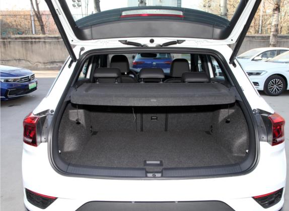T-ROC探歌 2021款 280TSI DSG两驱豪华智联版 车厢座椅   后备厢